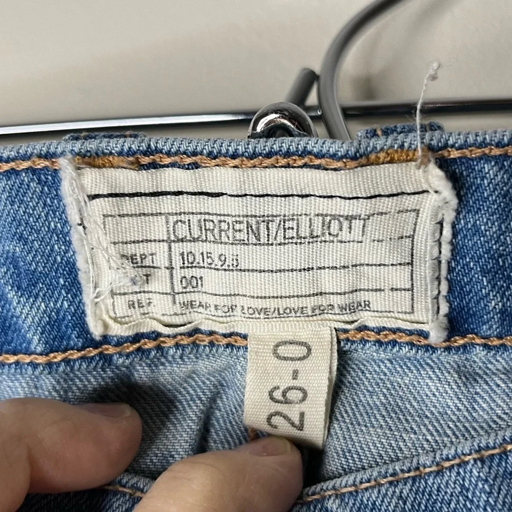 CURRENT/ELLIOT The Fling Boyfriend Fit Tattered Destroy Distressed Jeans